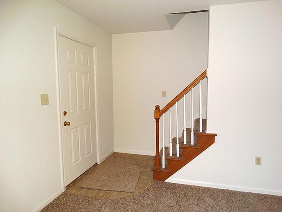 Entrance & Staircase