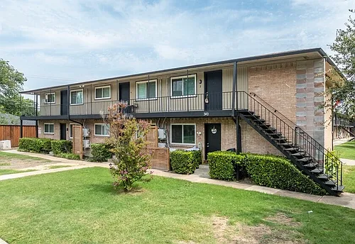 Central North Apartments Photo 1