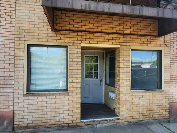 456 Broadway Blvd #1, Pitcairn, PA 15140