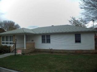 21 Leslie Dr, Providence, RI 02908