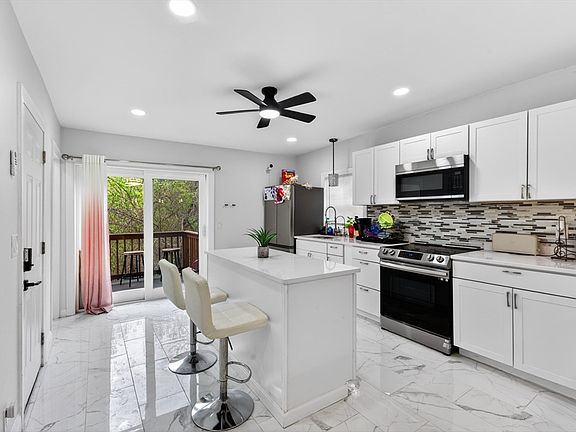 5th image of 25 Tripoli St