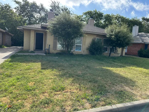 2311 Summer Place Dr, Arlington, TX 76014