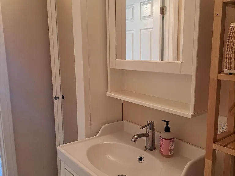 14901B Silvertree Rd — Photo 6
