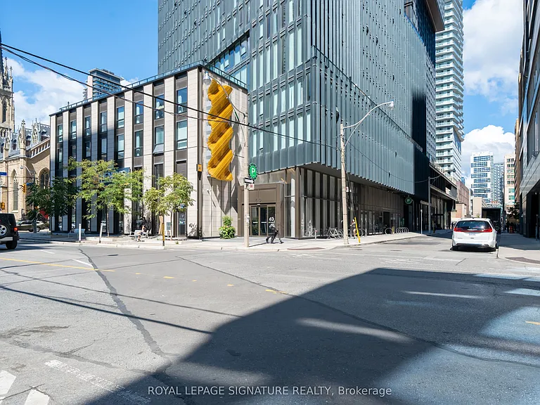 60 Shuter St #203 — Photo 41