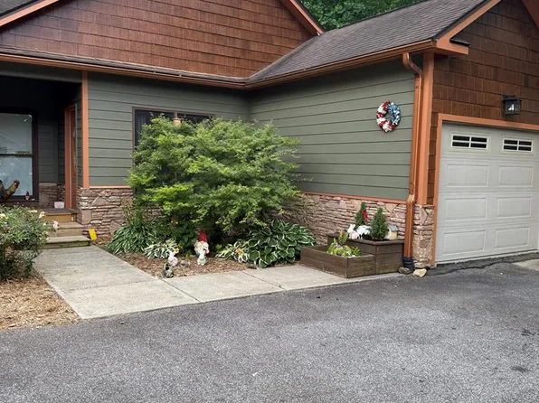 130 Emory Cir Unit 6, Blairsville, GA 30512