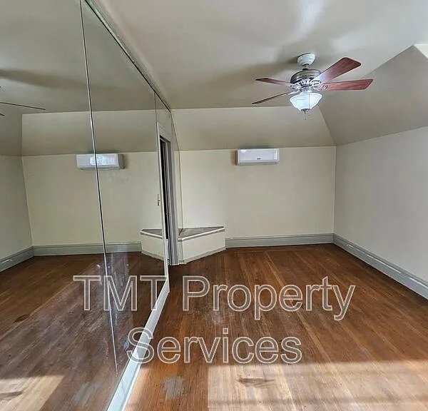 1214 N Pershing Ave — Photo 99