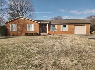110 Eastview Dr, Central City, KY 42330