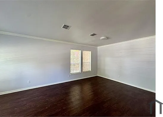 4 bed, 3260 sqft, $3,500 — Photo 4