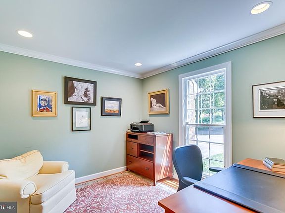 3rd image of 3721 Ivanhoe Ln