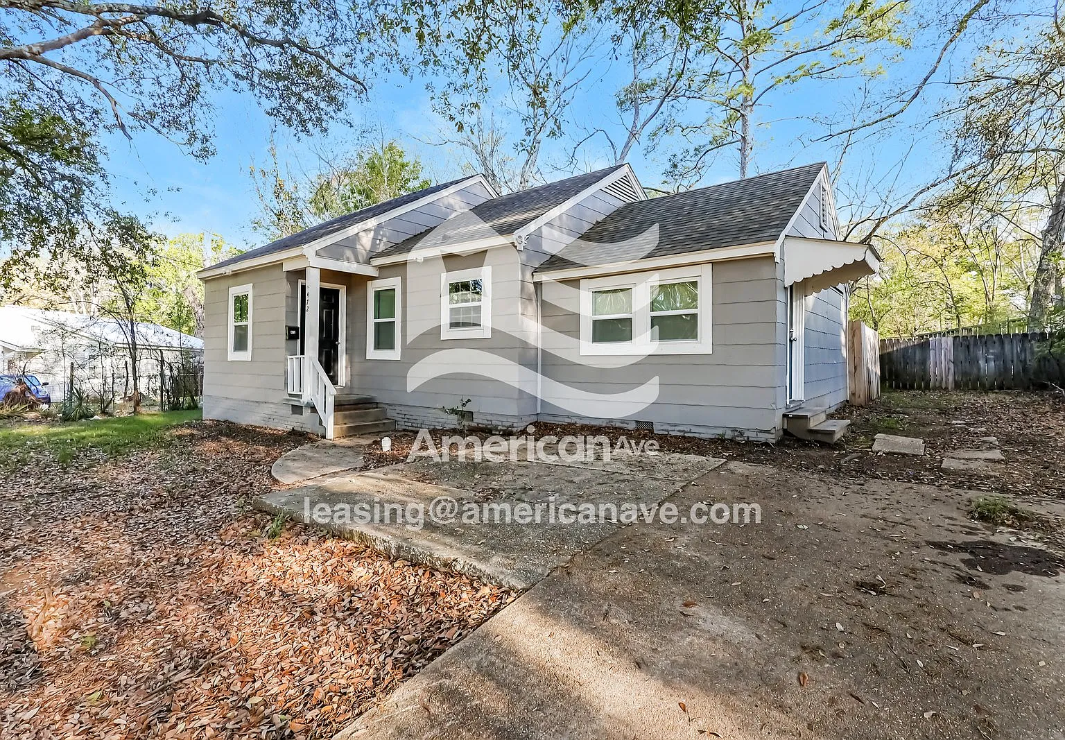 2 bed, 1.0 bath, 1042 sqft, $1,259 — Photo 2