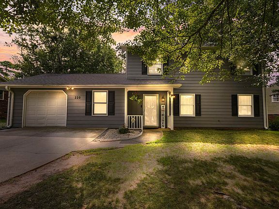 5th image of 220 Heather Dr