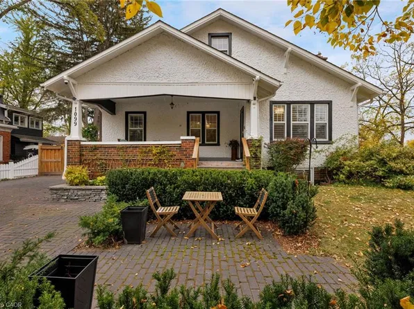 1099 6th Line, Oakville, ON L6H 1W6