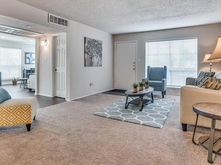 Stoneridge Apartments — Photo 15