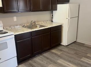 Broadleaf Arms Apartments, Louisville, KY 40216