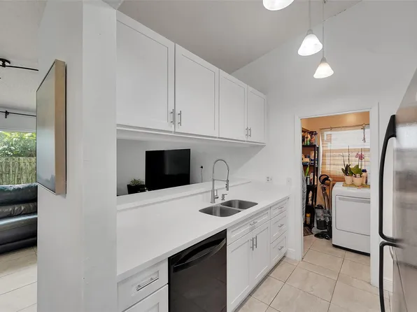 8350 NW 46th Street, Lauderhill, FL 33351