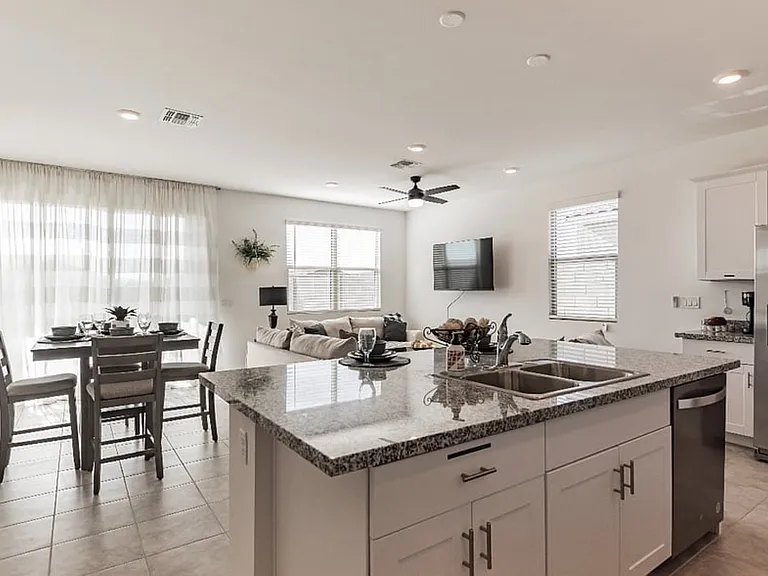 S 223rd Ln — Photo 3