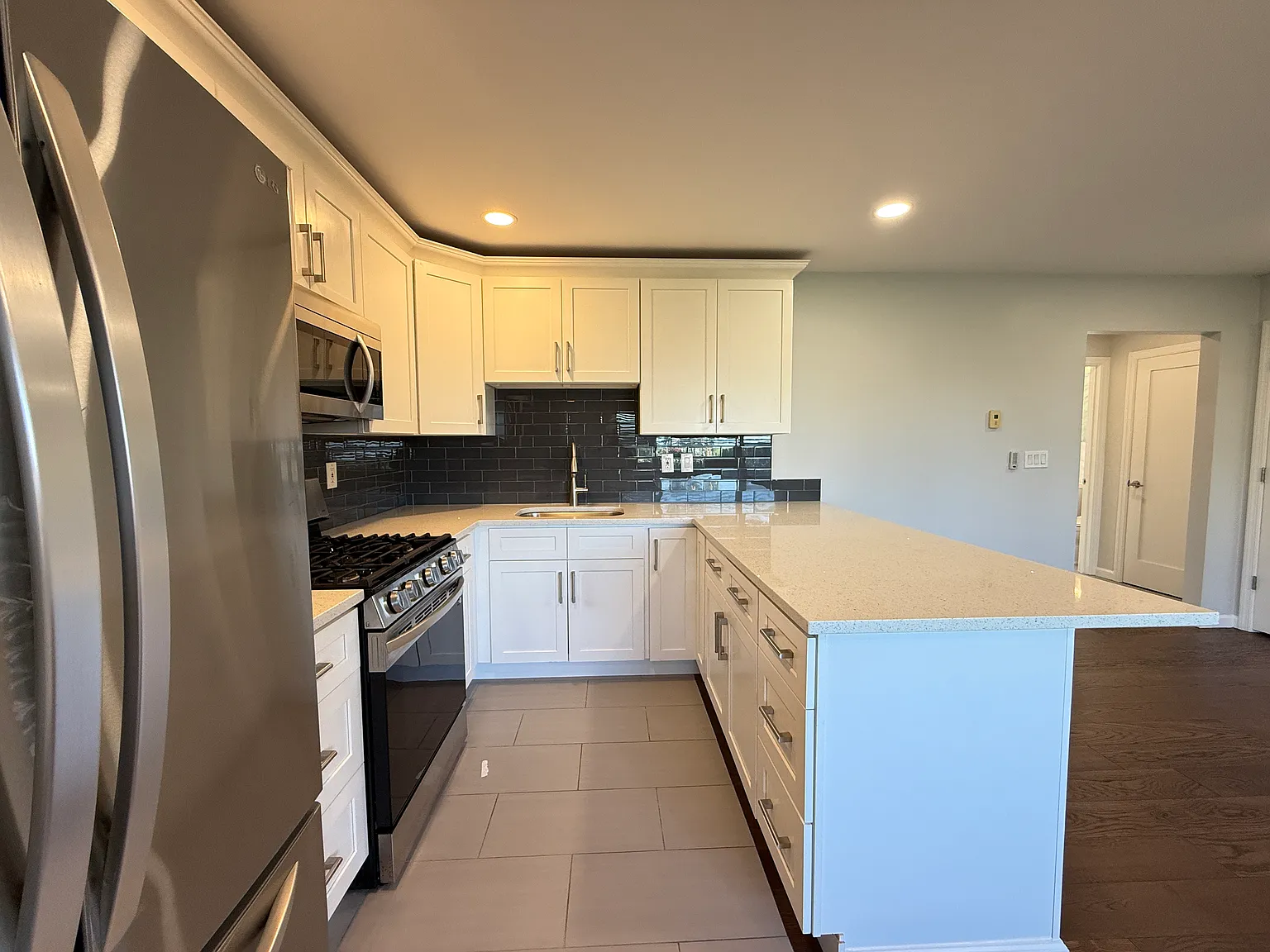1 bed, 608 sqft, $1,895 — Photo 4