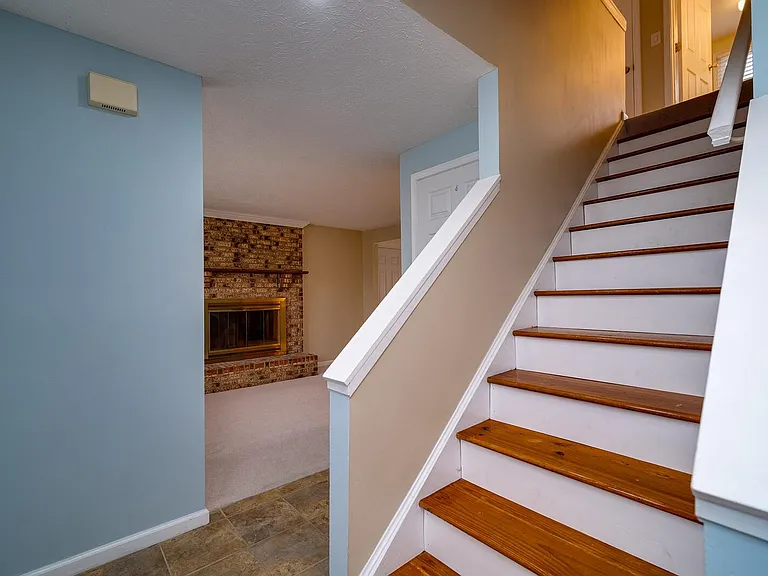 6978 Fallen Oaks Dr — Photo 7