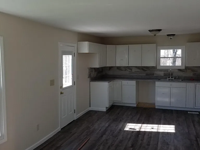 2856 Main St — Photo 2