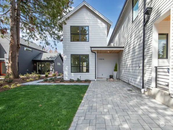 13321 1st Avenue NE #B, Seattle, WA 98125