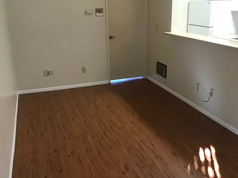 Santa Fe Manor — Photo 30
