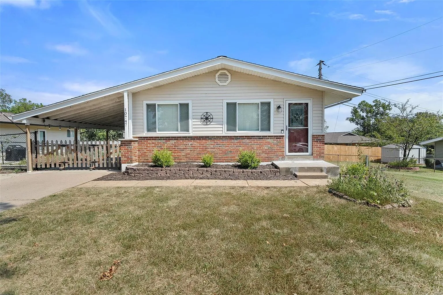 10747 Corning Dr photo 1