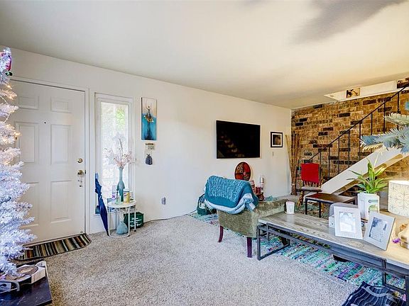 5th image of 4730 Greenholme Dr APT 2