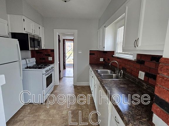 5th image of 2826 Algonquin Pkwy