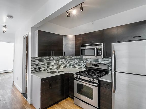 2nd image of 457 W 17th St APT 4