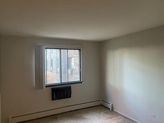 4th image of 5306 N Cumberland Ave APT 202
