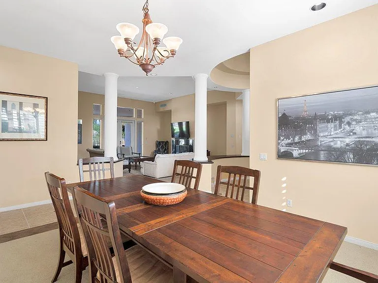 8 Macbeth Ct — Photo 15
