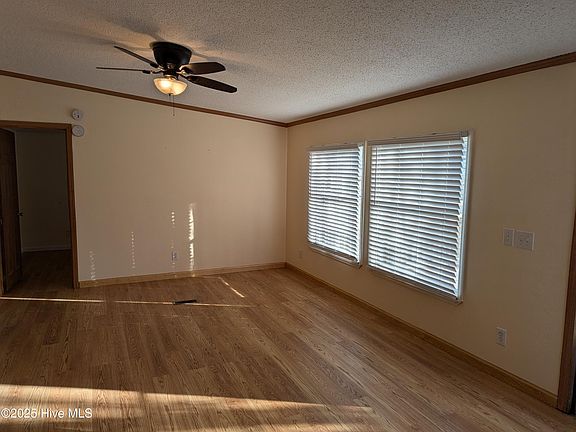 2nd image of 180 Brown St