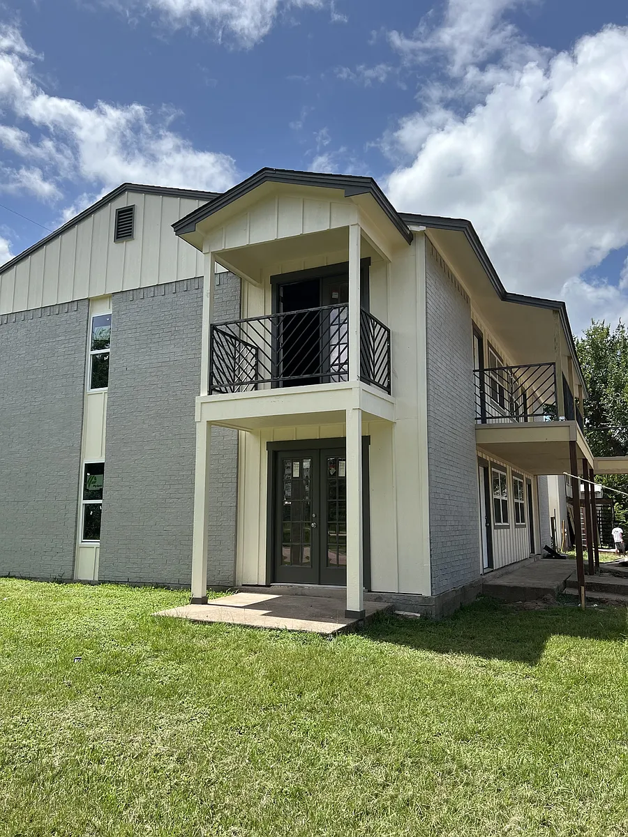 Building Photo - 700 S Sims Ave