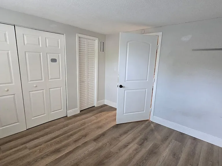 6511 Seminole Dr — Photo 10