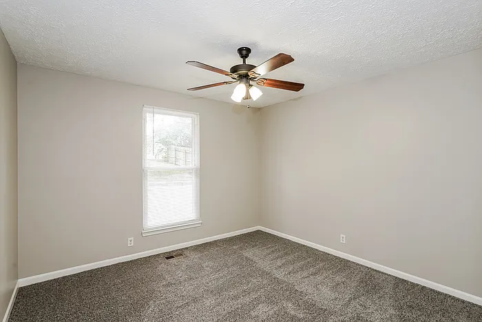 3652 Chesapeake Dr — Photo 11