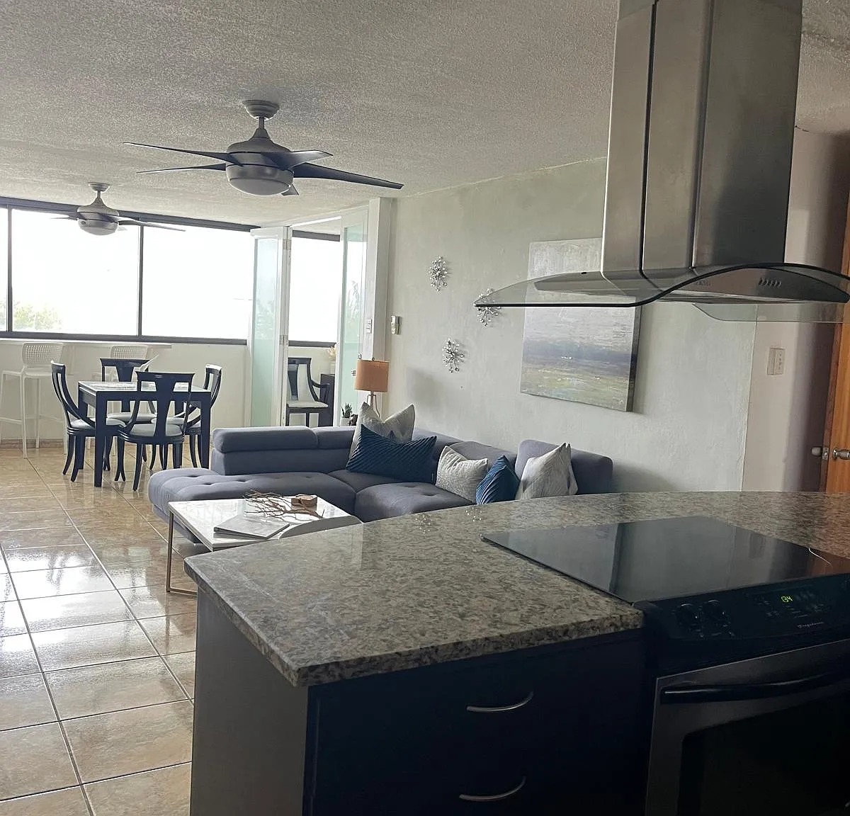 2 bed, 760 sqft, $1,600 — Photo 3