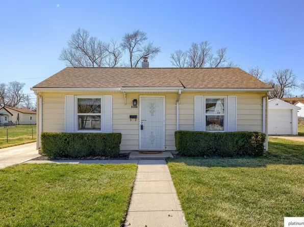 2306 Van Buren St, Bellevue, NE 68005