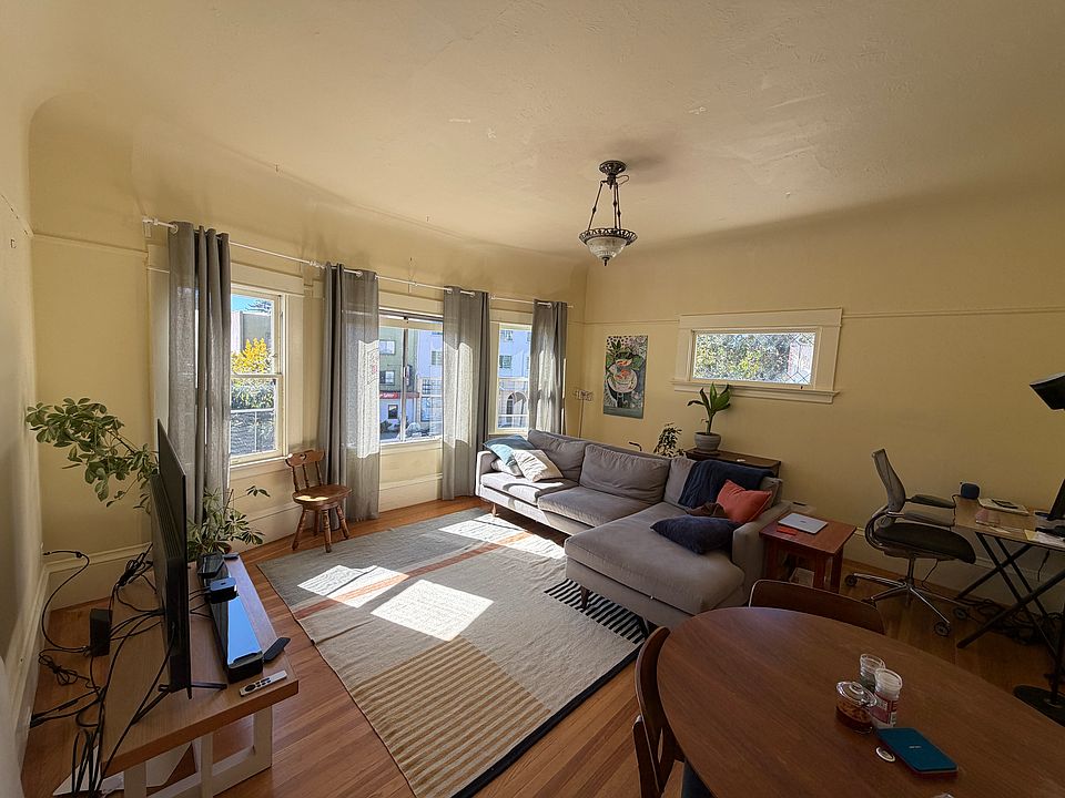 1st image of 2819 Telegraph Ave