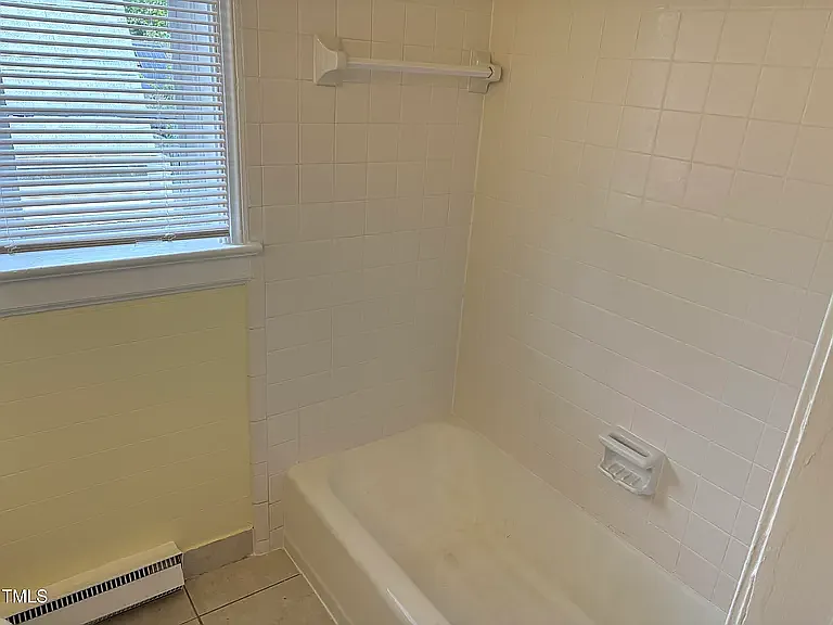 410 W Markham Ave #1 — Photo 11