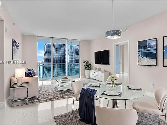 5th image of 951 Brickell Ave APT 3107