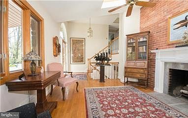 2nd image of 3253 Juniper Ln