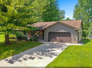 2254 Ledvina Cir, Green Bay, WI 54313