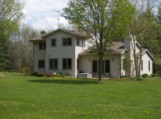 N6027 Colonial Dr, Sullivan, WI 53178