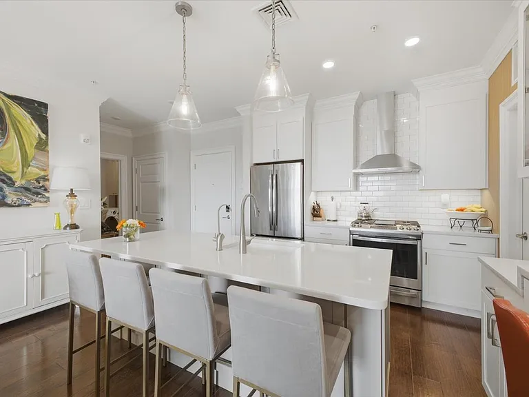 116 West Ave — Photo 8
