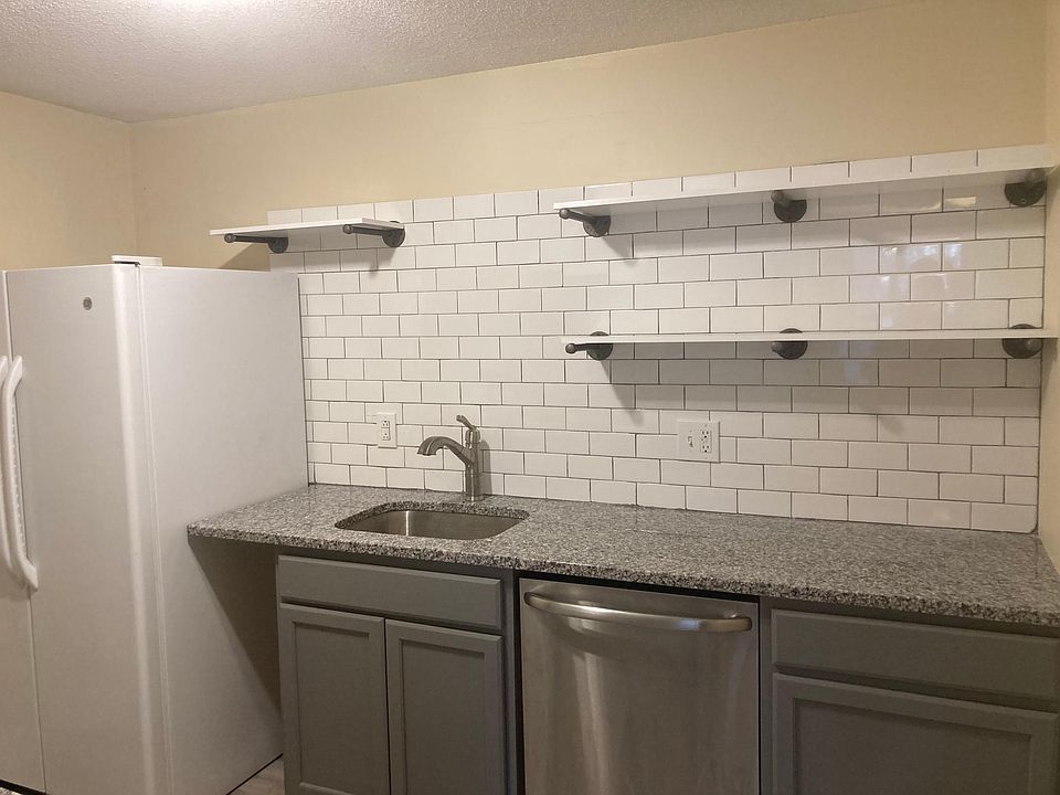 1st image of 55 Sophia St #6