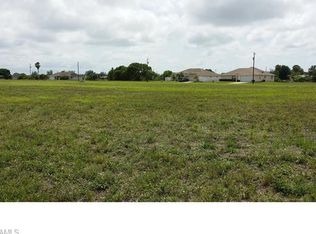 3320/3322 Skyline Blvd, Cape Coral, FL 33914