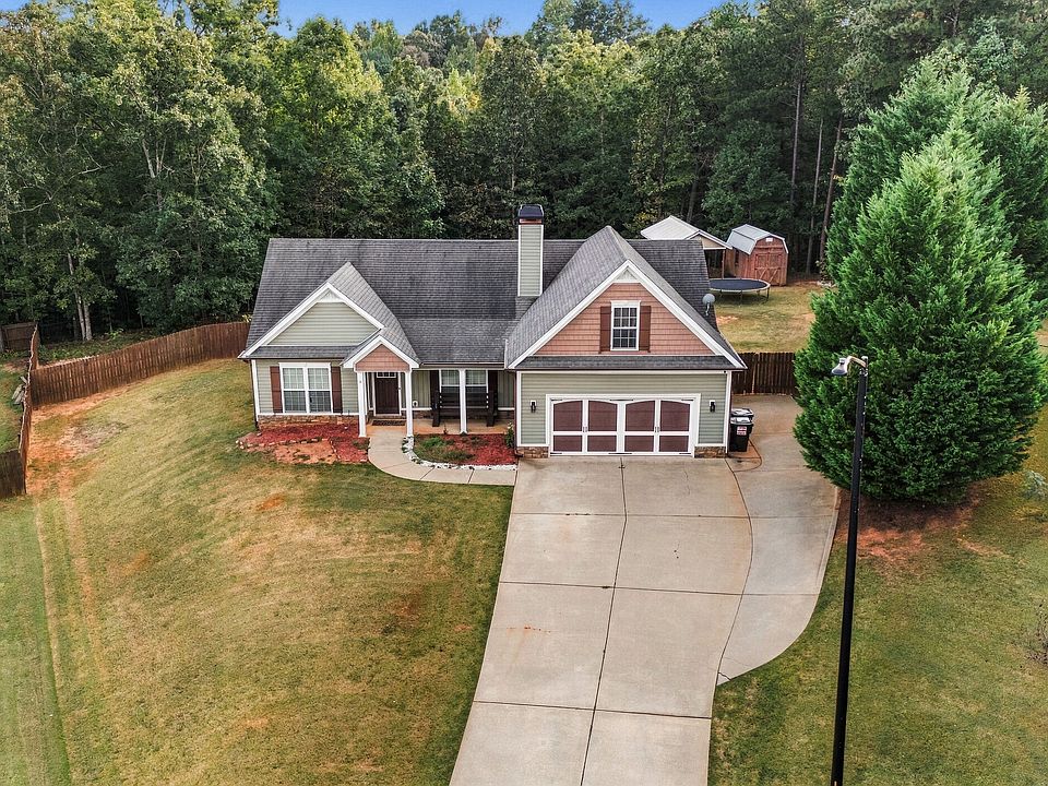 1st image of 465 Willow Springs Dr