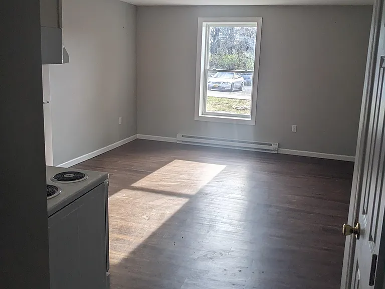 44 Bellview Ave #1A — Photo 2