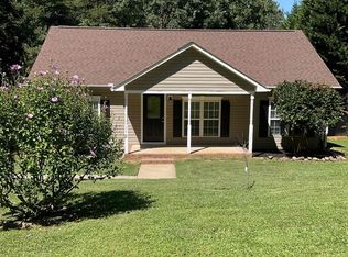 379 Brookfield Dr, Statesville, NC 28625