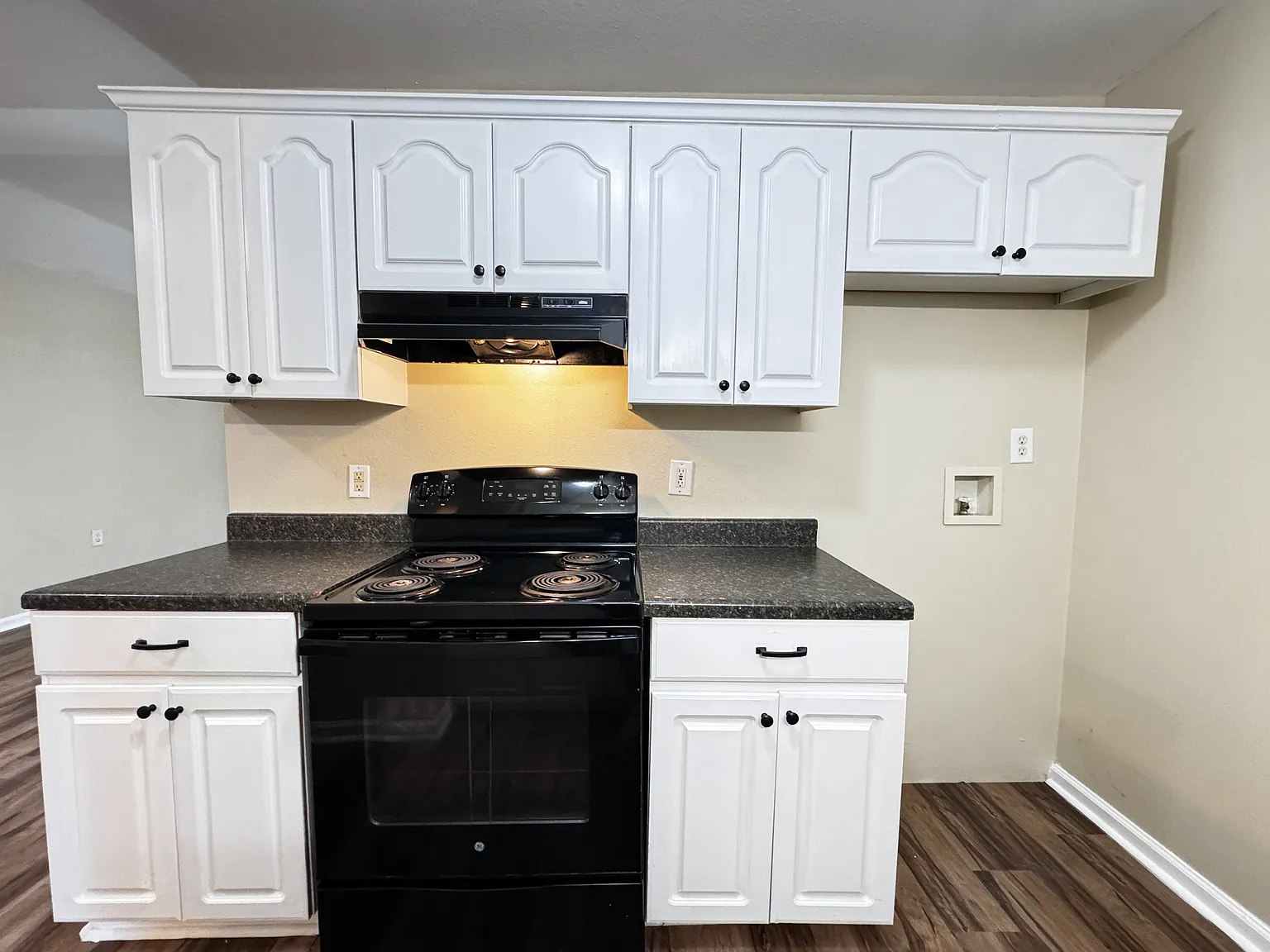 2 bed, 860 sqft, $1,150 — Photo 1